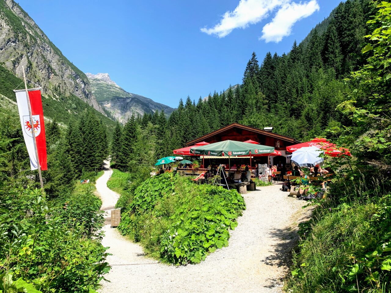 alpenueberquerung_mit_kindern_tag_2_kemptner_huette_madau_