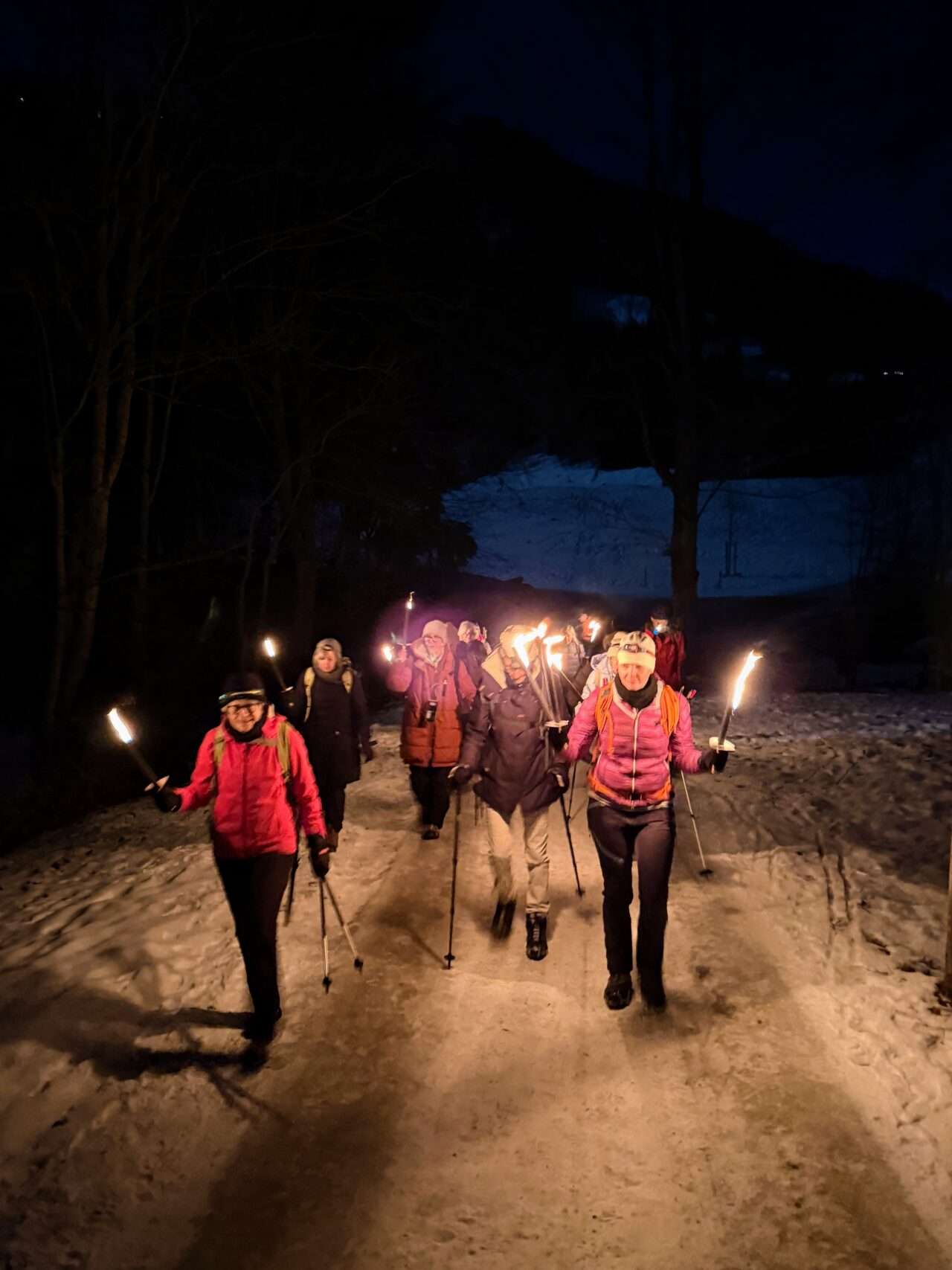 vollmond_fackel_sonnenuntergangswanderung_seebodenalp_räbalp_