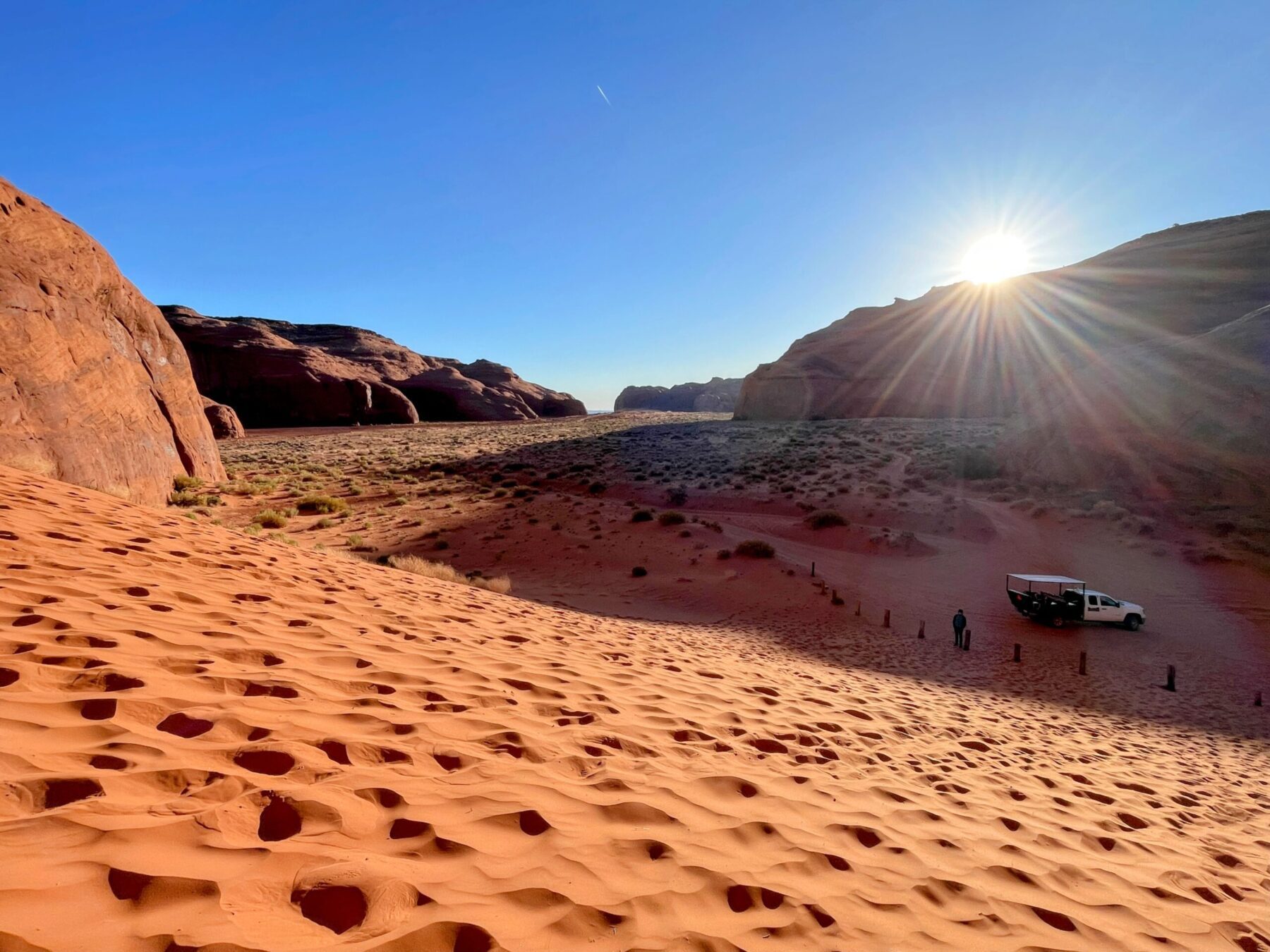 monument_valley_sunrise_hike_