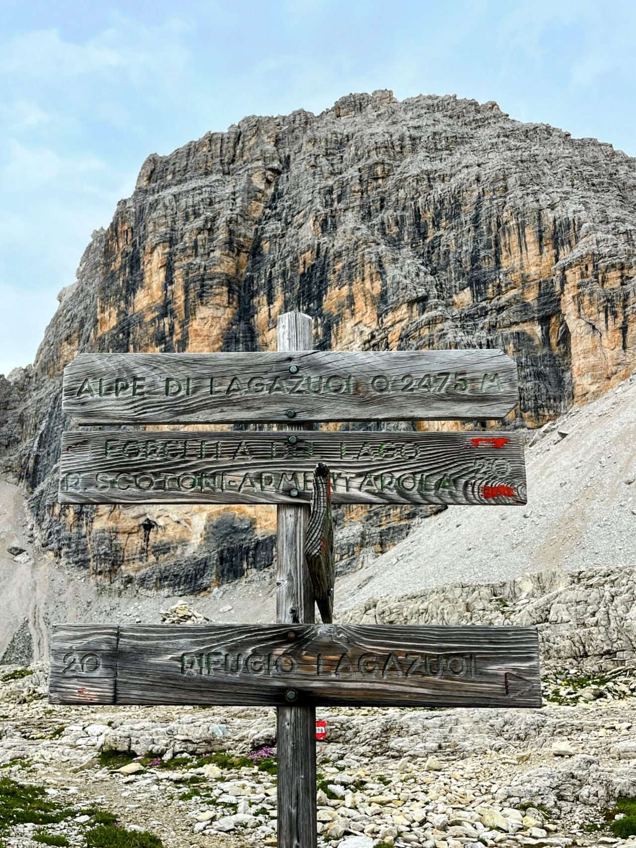wanderung_dolomiten_hoehenweg_1_etappe_3_rifugio_lavarella_rifugio_lagazuoi_