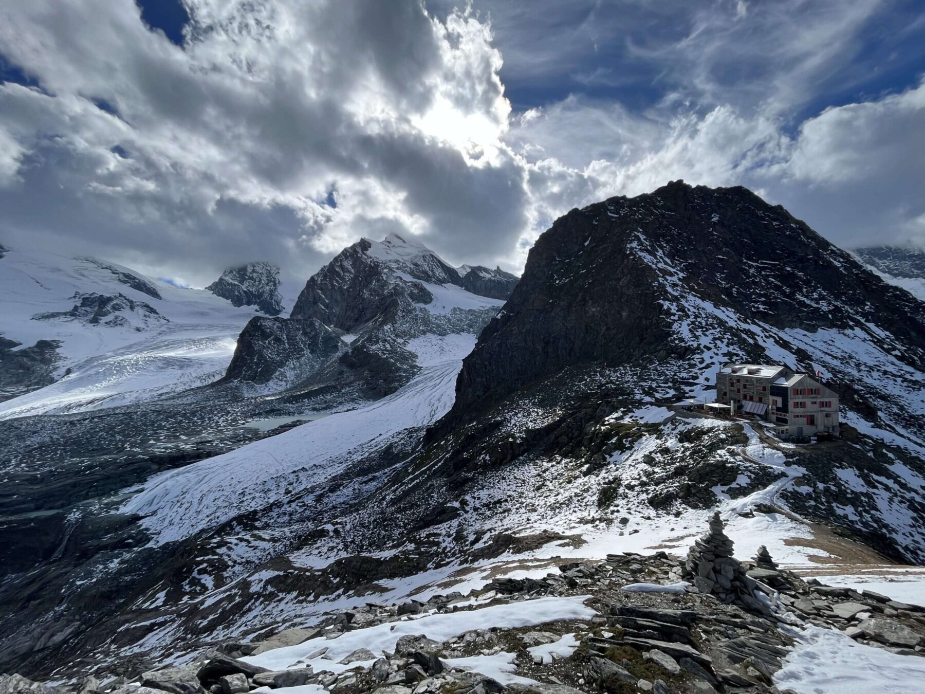wanderung_saaser_huettentour_tag_2_almagellerhuette_britanniahuette_