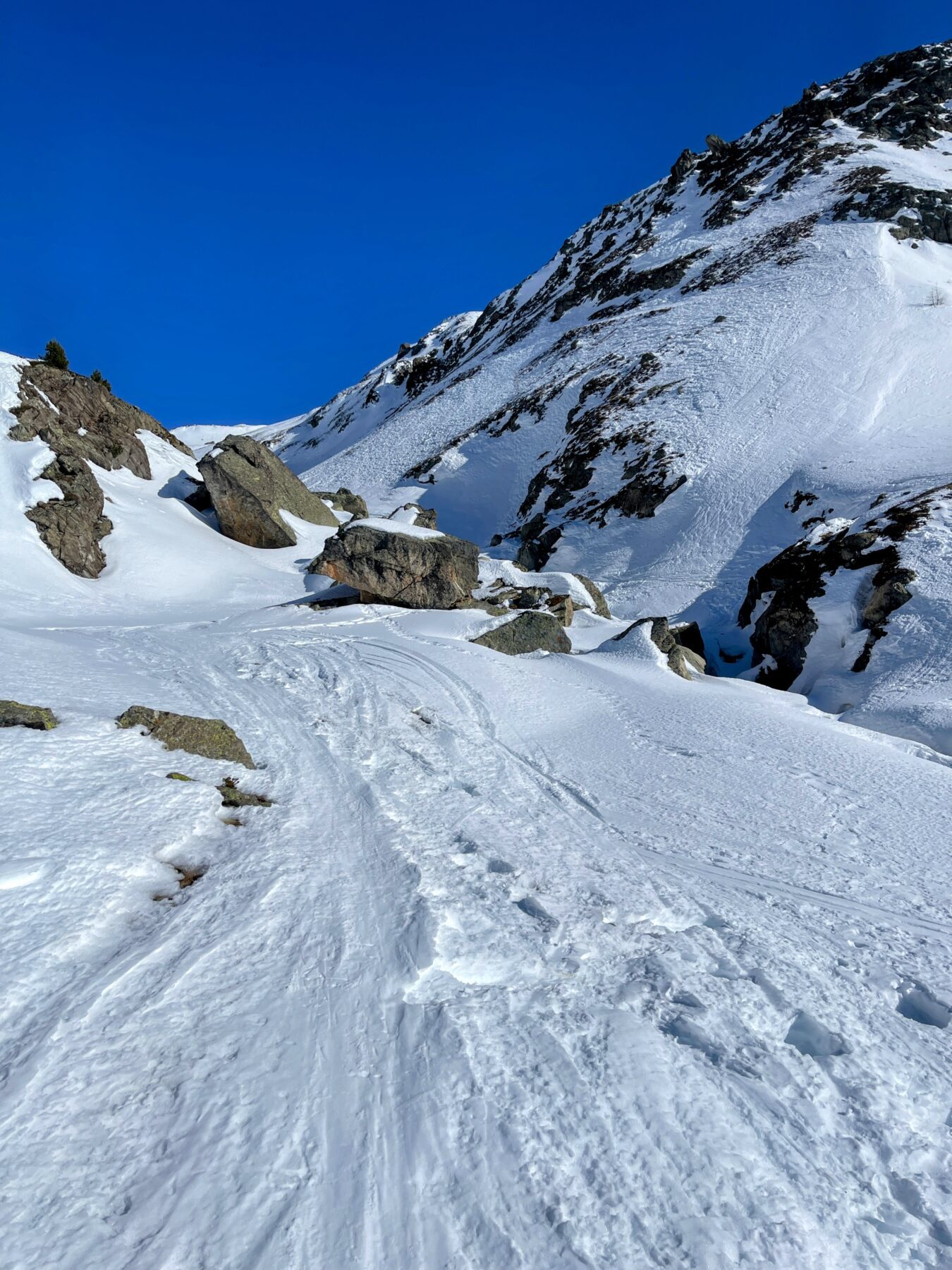 schneeschuhwanderung_berguen_keschhuette_