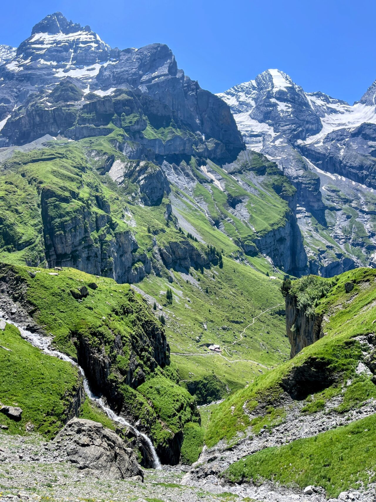wanderung_fruendenhuette_fruendenschnur_panoramaweg_oeschinensee_heubergrunde_kandersteg_