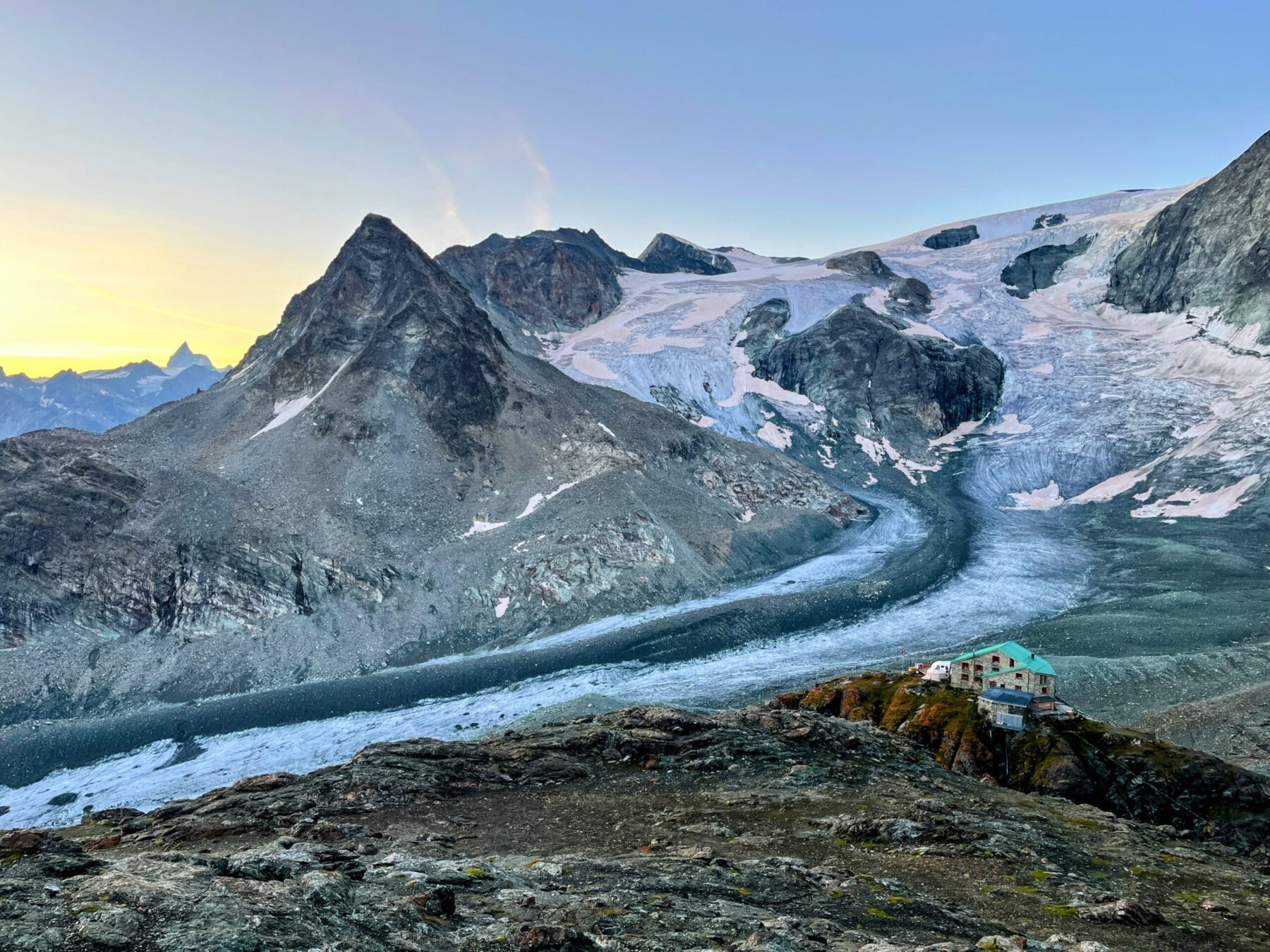 wanderung_alpenpaesseweg_etappe_28_cabane_de_dix_cabane_de_prafleuri_