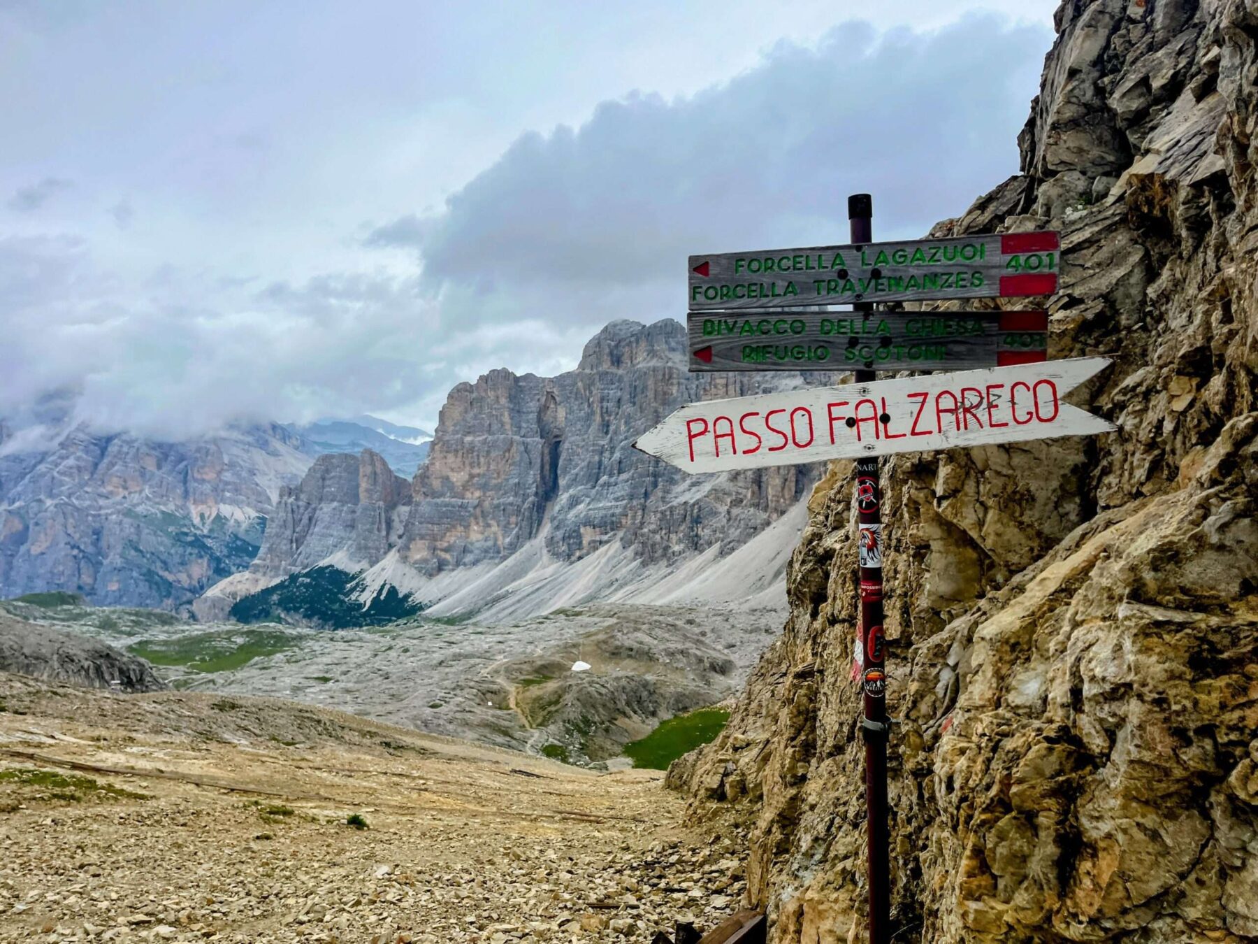 wanderung_dolomiten_hoehenweg_1_etappe_3_rifugio_lavarella_rifugio_lagazuoi_