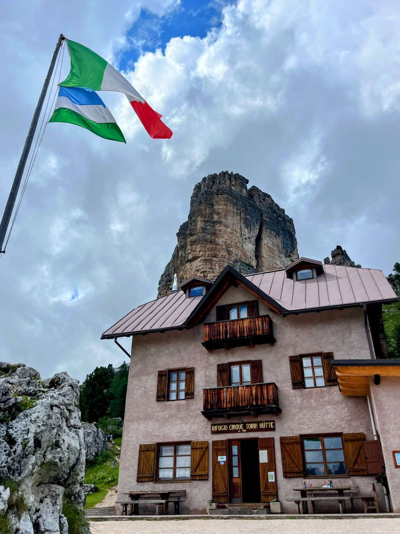 wanderung_dolomiten_hoehenweg_1_etappe_4_rifugio_lagazuoi_rifugio_cinque_torri_