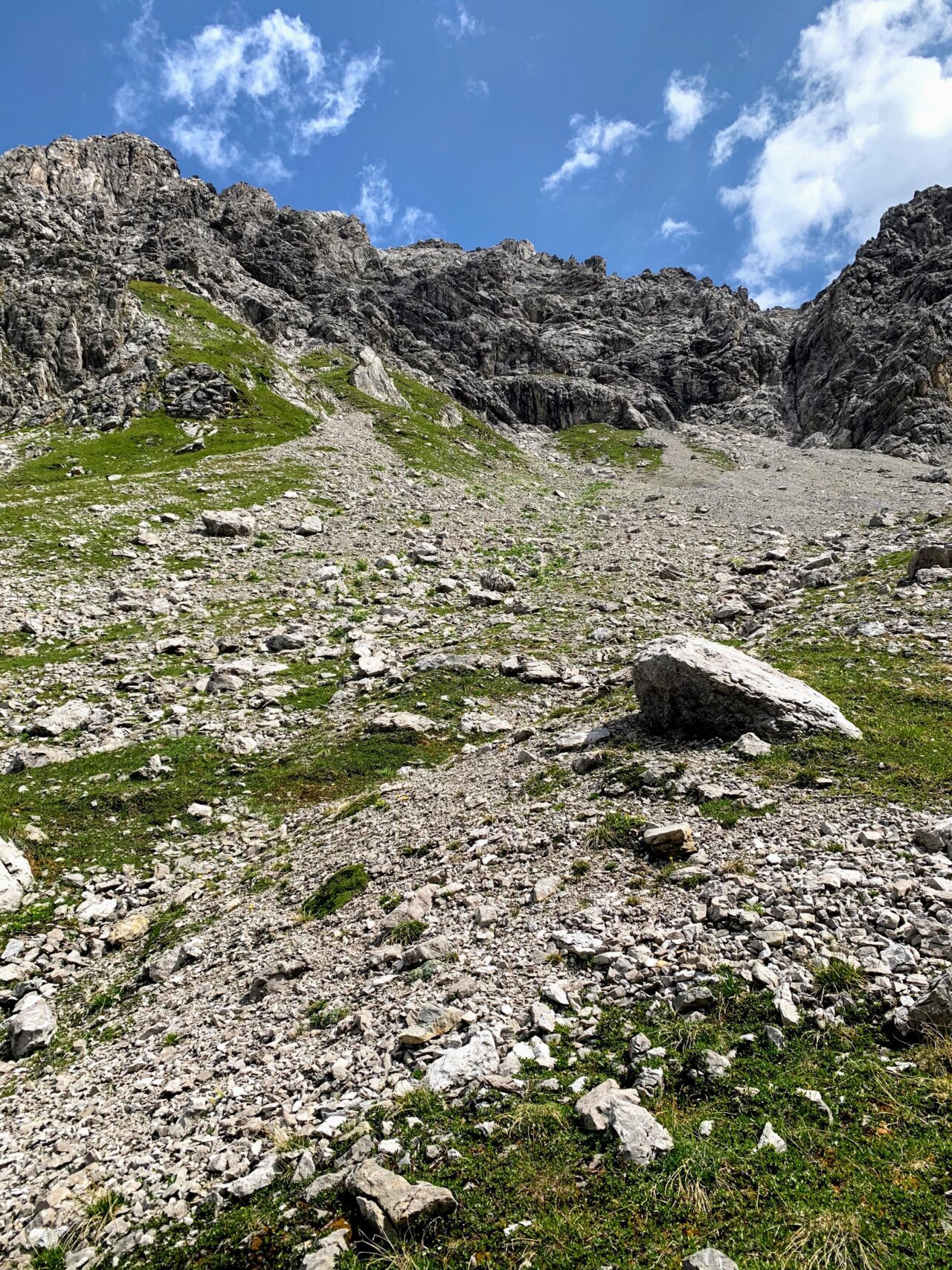 alpenueberquerung_mit-kindern_tag_3_madau_wuerttemberger_haus_