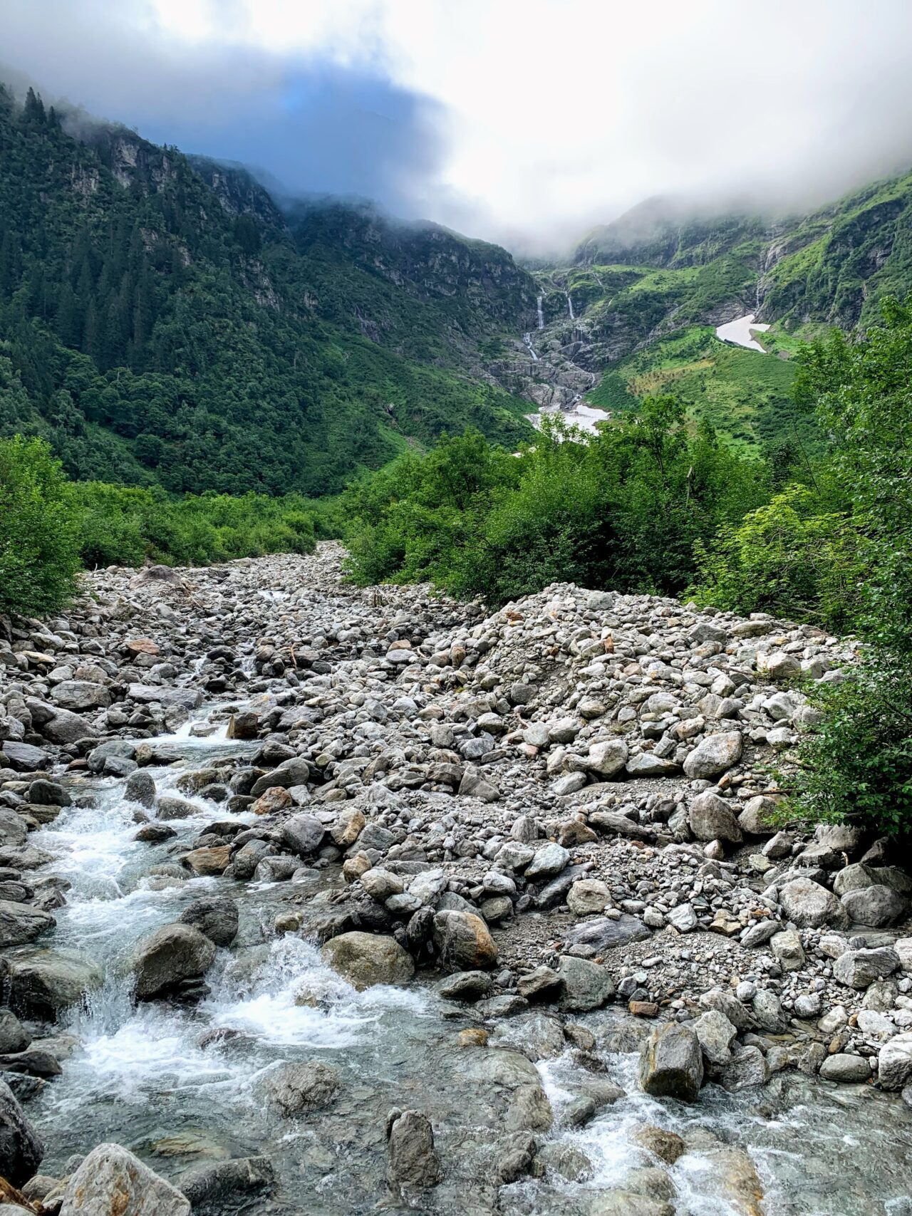 Wanderung-zur-Fuerenalp-