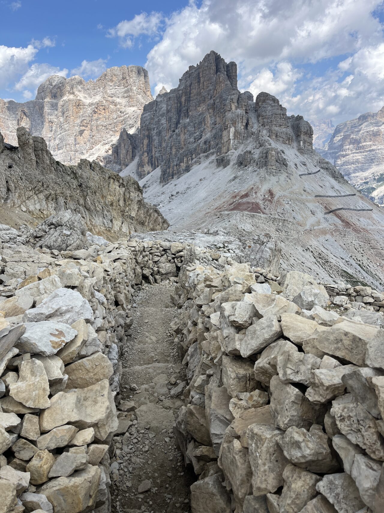 klettersteig_kaiserjägersteig_lagazuoi_tunnel_