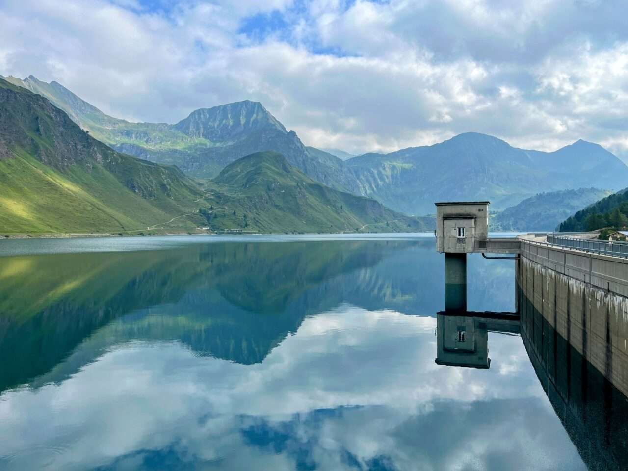 wanderung_ritomsee_lago_di_tom_cadagnosee_
