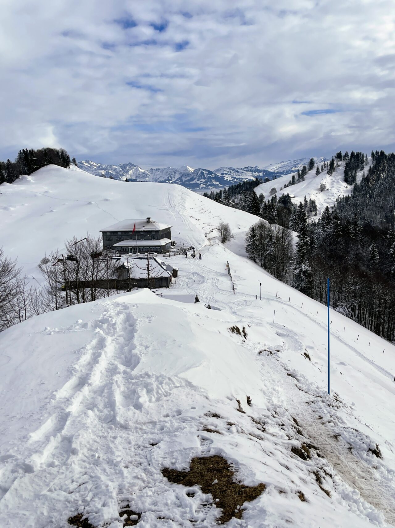 schneeschuhwanderung_atzmaennig_chruezegg_