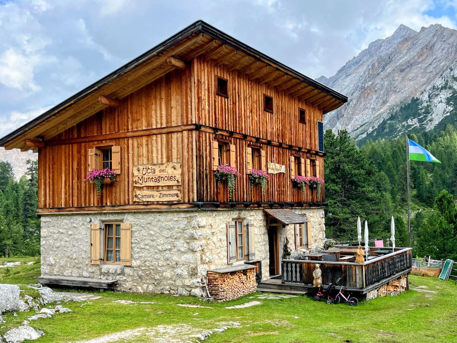 wanderung_dolomiten_hoehenweg_1_etappe_2_rifugio_sennes_rifugio_lavarella_