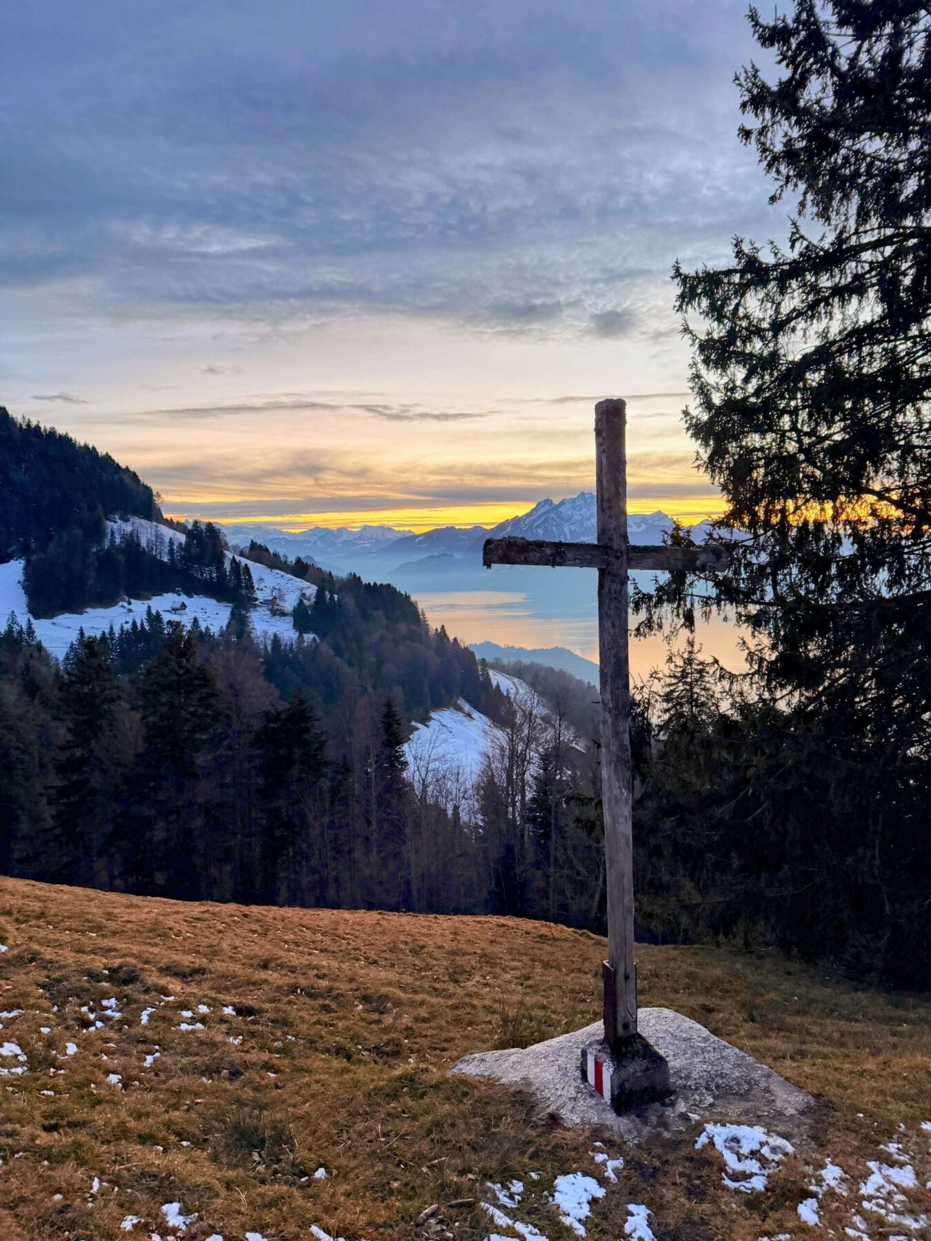 vollmond_fackel_sonnenuntergangswanderung_seebodenalp_räbalp_