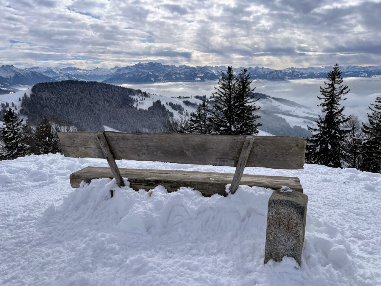 schneeschuhwanderung_atzmaennig_chruezegg_