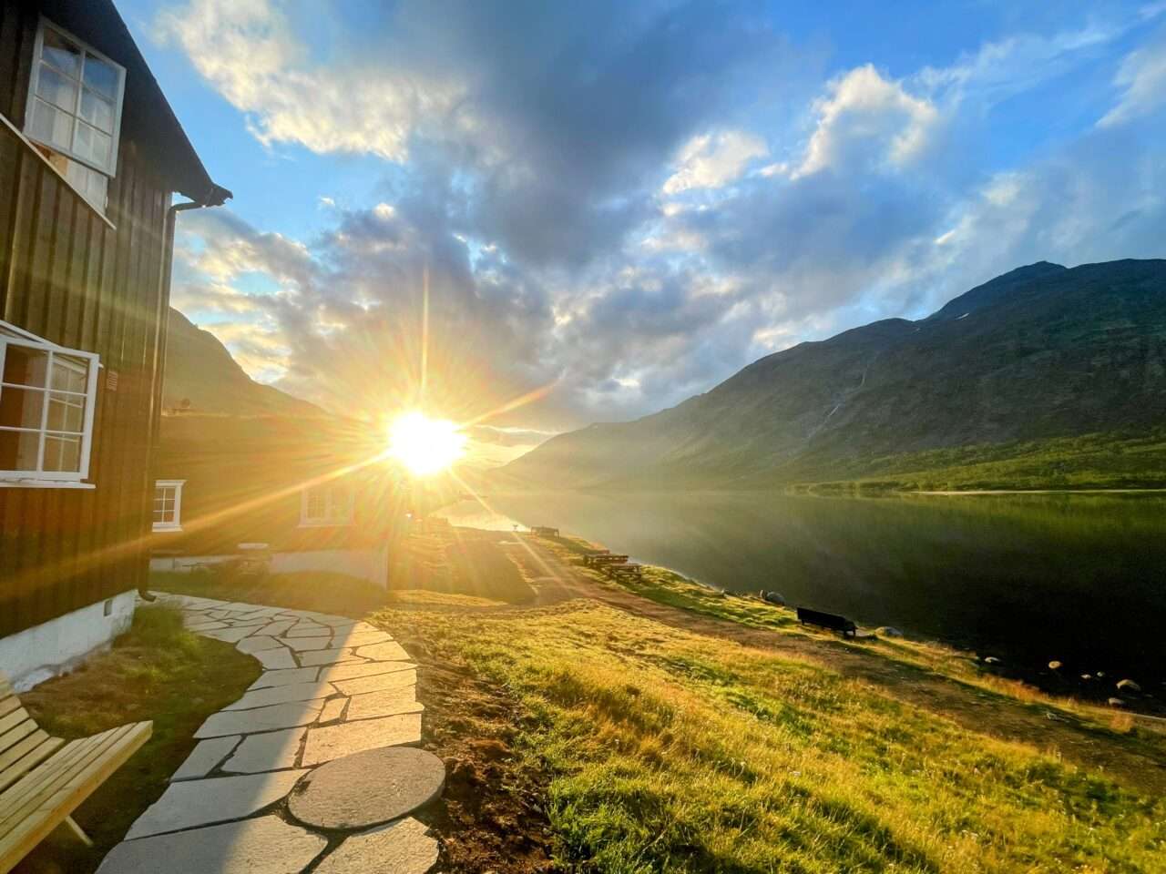 jotunheimen_wanderung_memurubu_besseggen_gjendesheim_