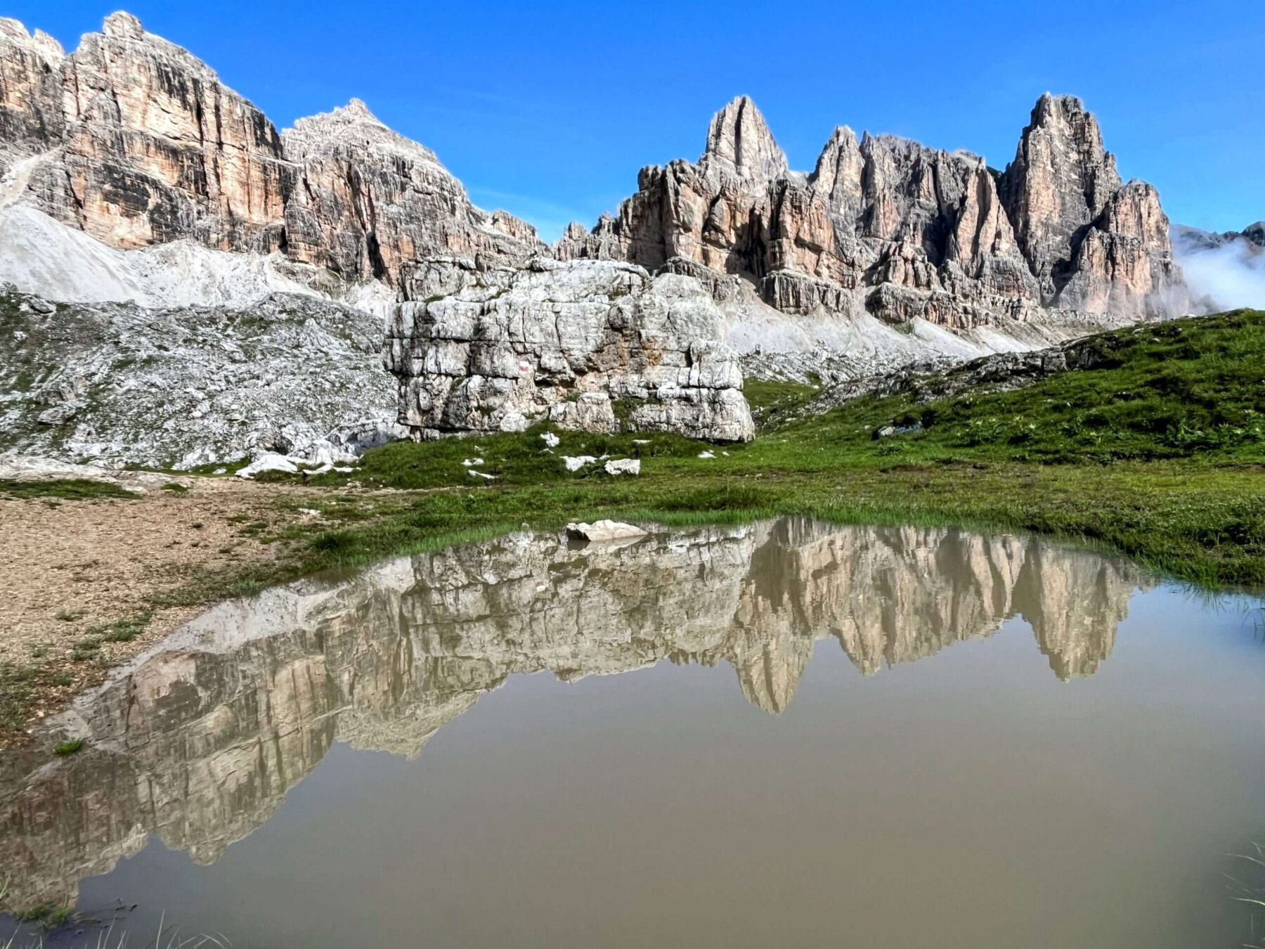 wanderung_dolomiten_hoehenweg_1_etappe_4_rifugio_lagazuoi_rifugio_cinque_torri_