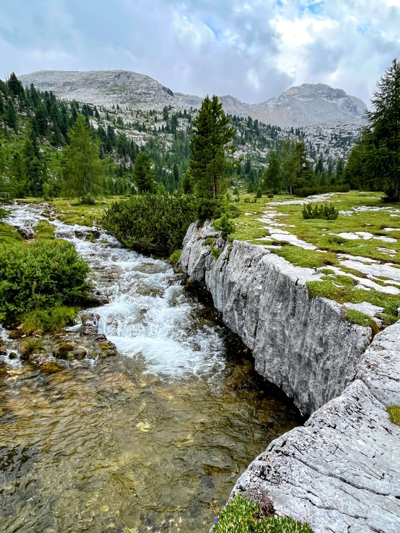 wanderung_dolomiten_hoehenweg_1_etappe_2_rifugio_sennes_rifugio_lavarella_