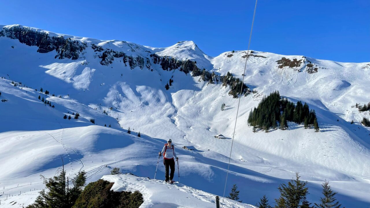 schneeschuhwanderung_wirzweli_arvitrail_chaelenhuette_