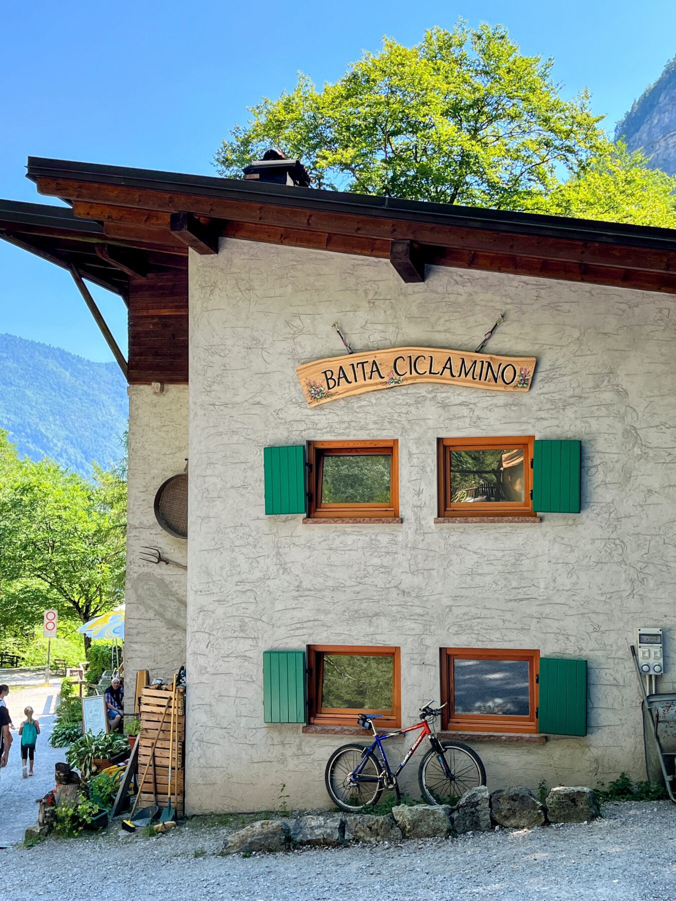 wanderung-rifugio-dell-altissimo-rifugio-selvata-