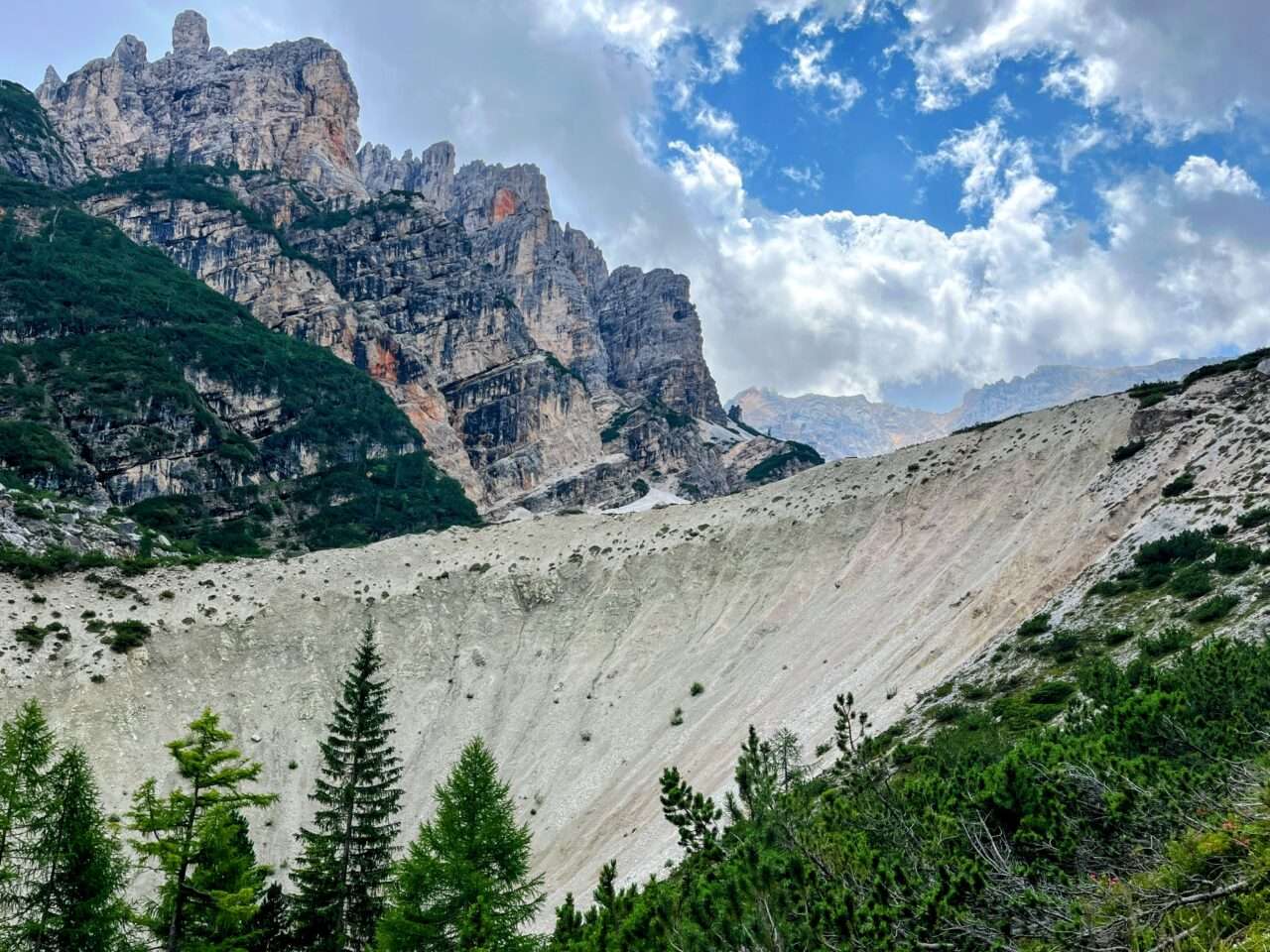 wanderung_dolomiten_hoehenweg_1_etappe_2_rifugio_sennes_rifugio_lavarella_
