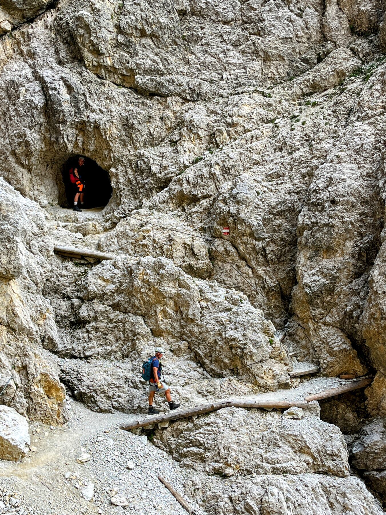 klettersteig_kaiserjägersteig_lagazuoi_tunnel_