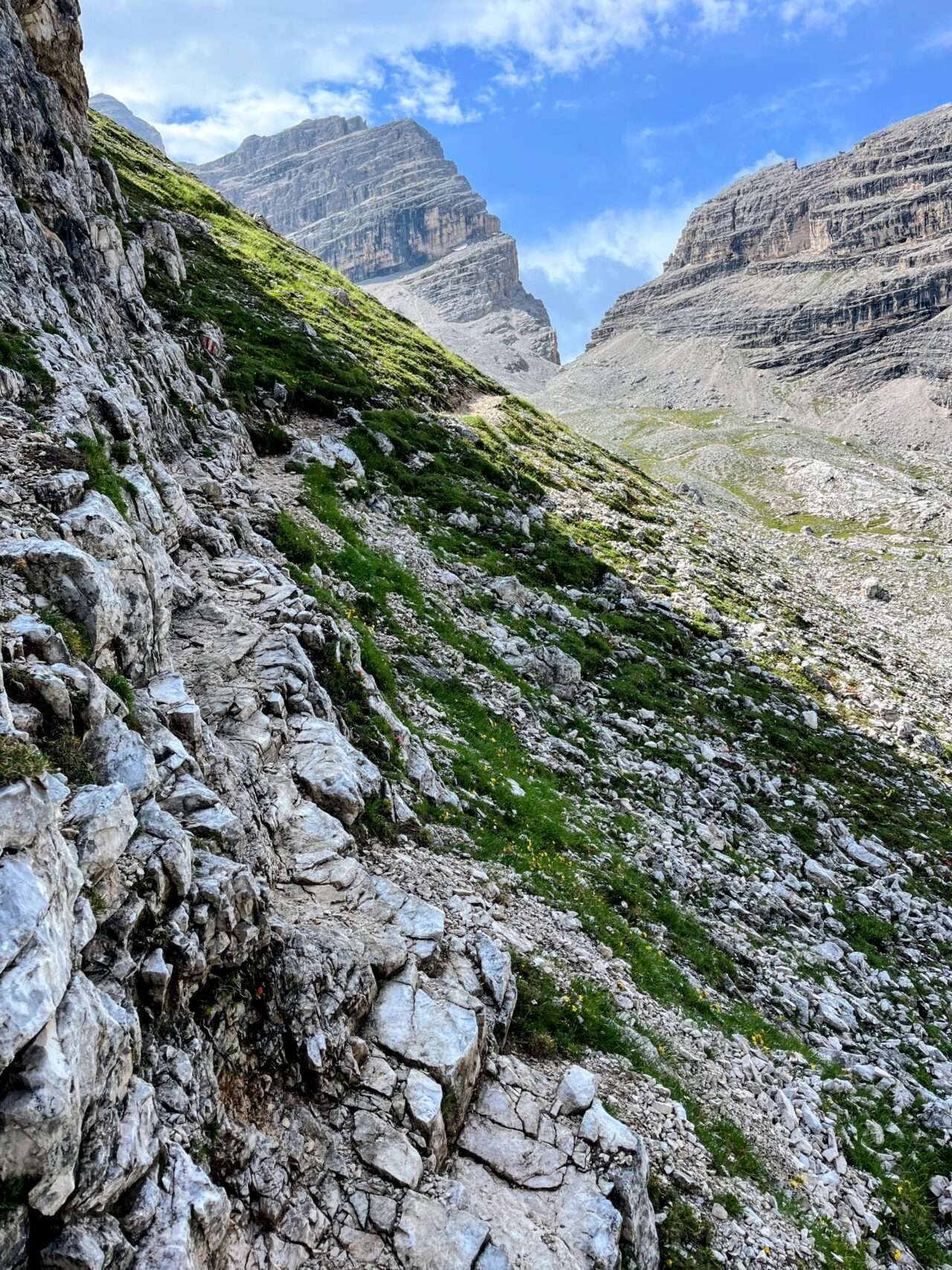 wanderung_dolomiten_hoehenweg_1_etappe_3_rifugio_lavarella_rifugio_lagazuoi_