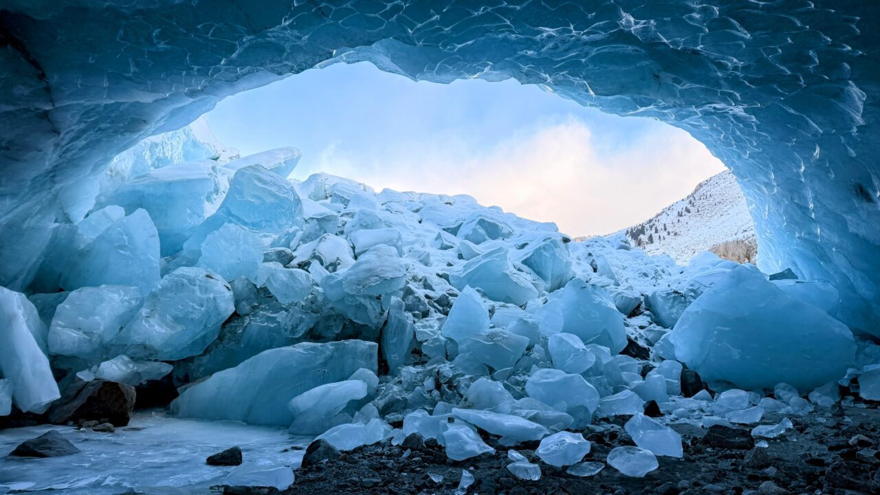schneeschuhwanderung_gletscherhoehle_morteratschgletscher__IMG_9008