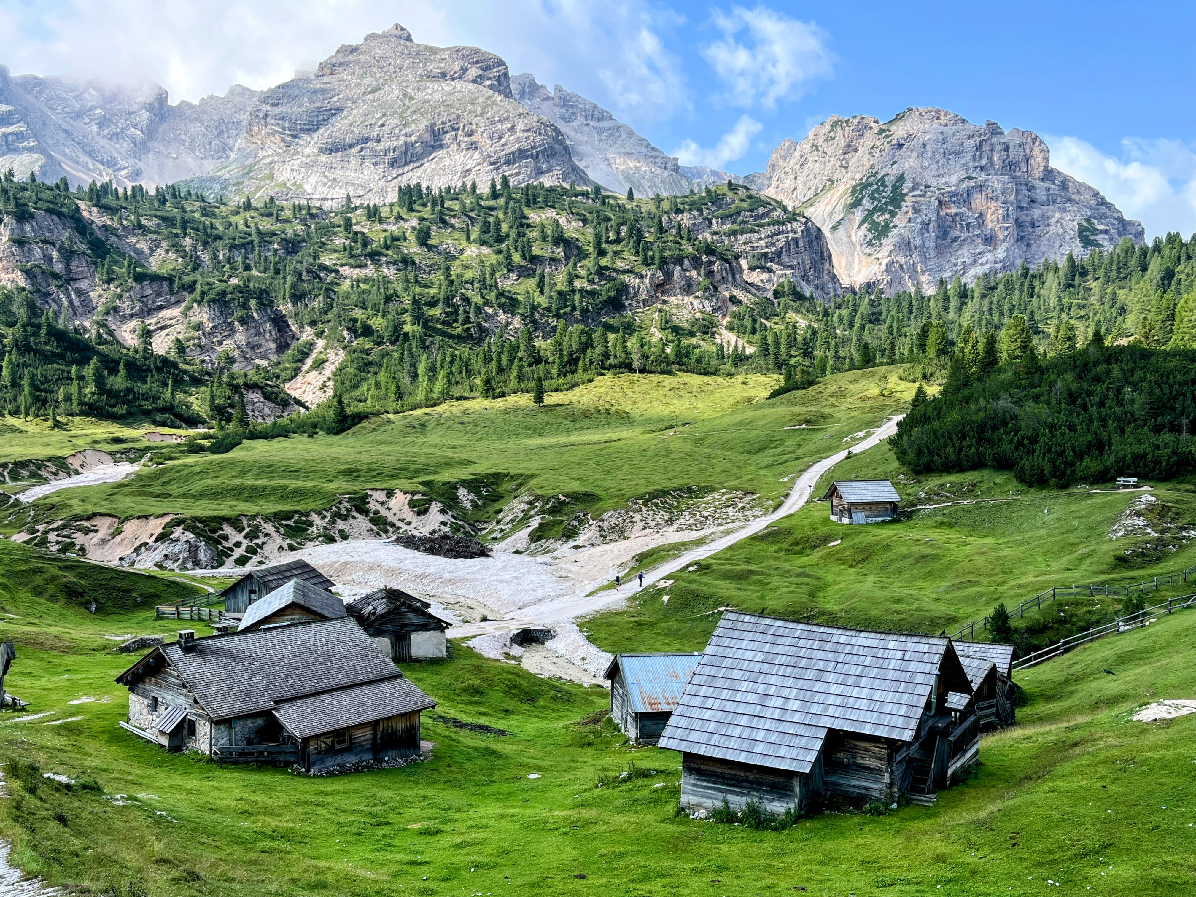 wanderung_dolomiten_hoehenweg_1_etappe_2_rifugio_sennes_rifugio_lavarella_