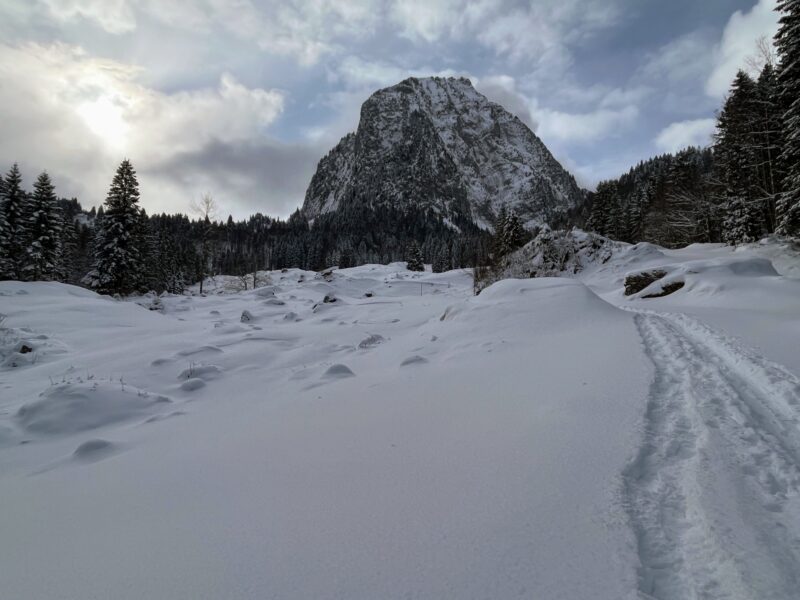 schneeschuhwanderung-furggelenstock-_IMG_9307