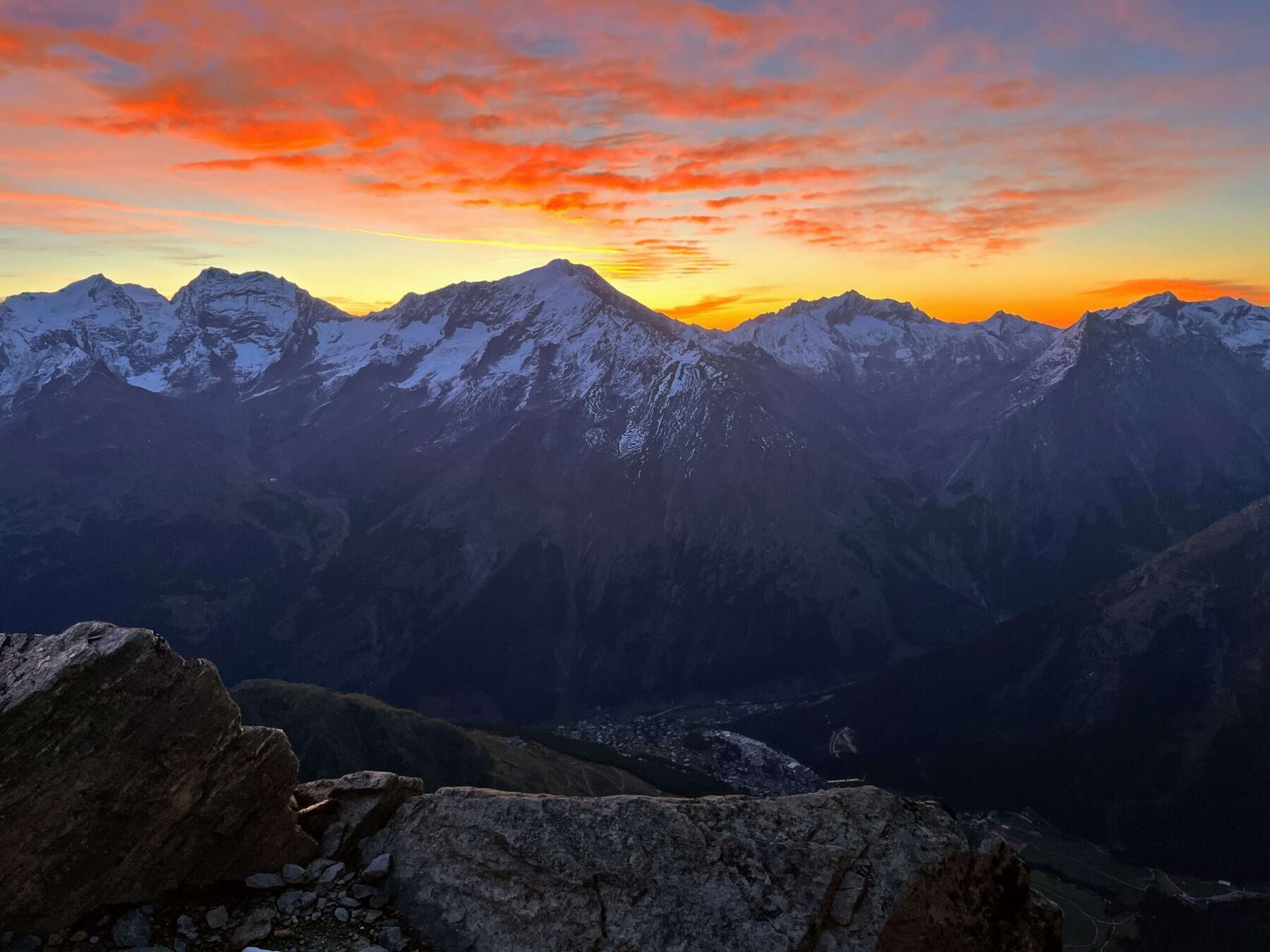 wanderung_saaser_huettentour_tag_4_mischabelhuette_saas_fee_